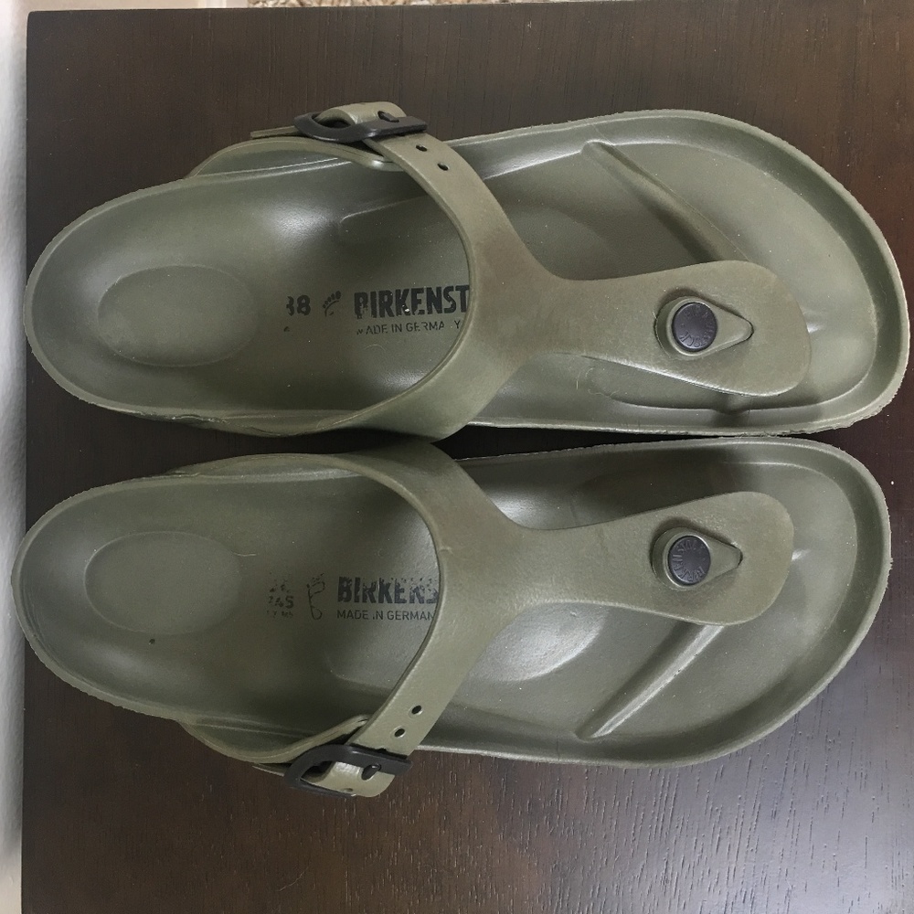 Women's Birkenstocks Thong Sandals in Moss Green